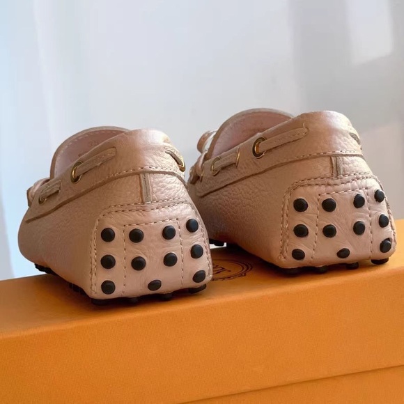 Tod's Tassel Moccasin Leather Loafer - Picture 7 of 7